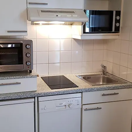 4 Pers, Balcon, Parking Couvert, Centre Brides-les-bains, Proche Thermes Et Telecabines - Fr-1-512-237 * Brides-les-Bains